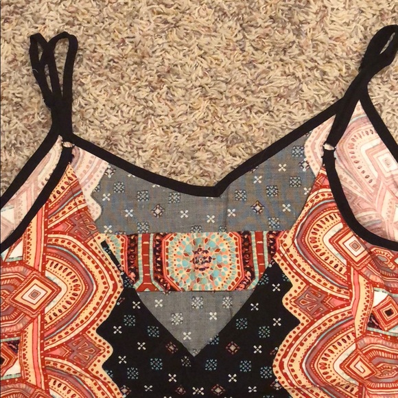 Patterned Tank Top - Picture 3 of 3
